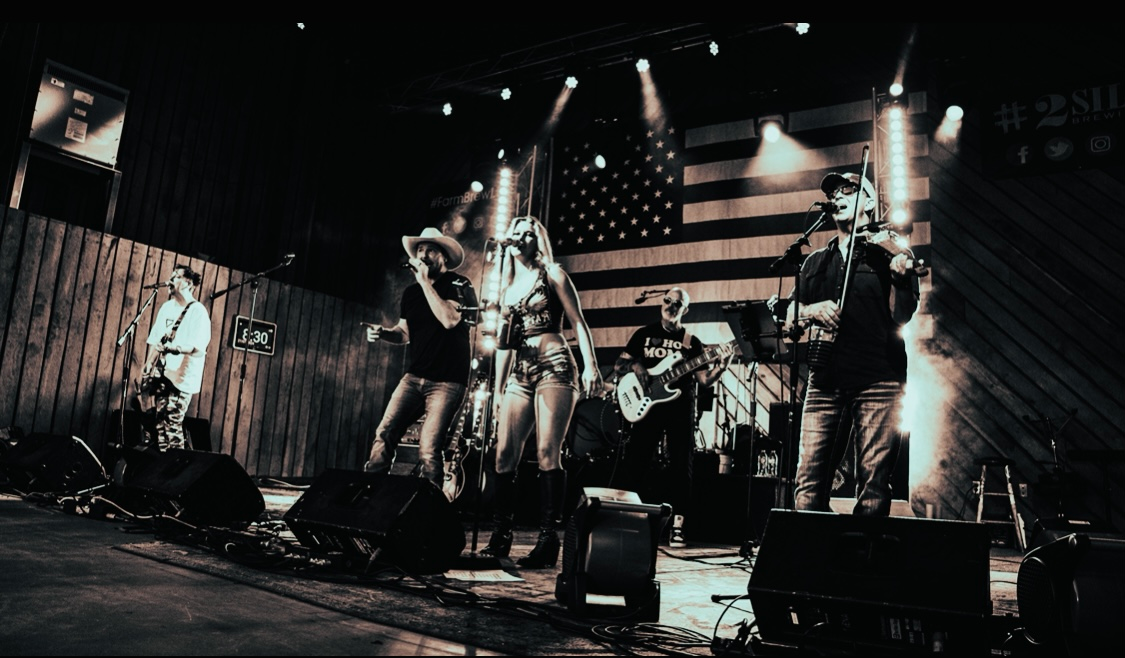 Country Night with Delta Spur