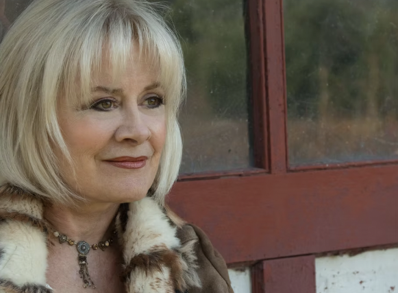 In The Round with Claudia Nygaard, Becky Hobbs, Alison Prestwood & Suzi Ragsdale