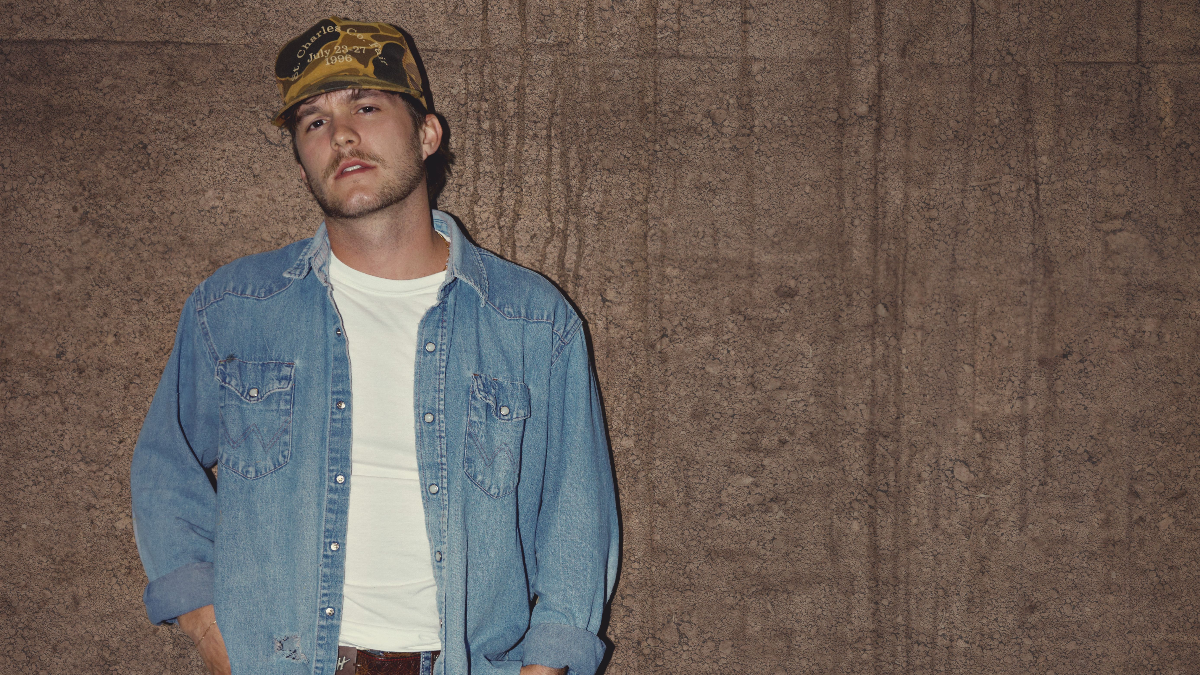 Noah Hicks - Small Town Does Tour