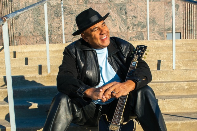 RONNIE BAKER BROOKS Returns to FITZGERALDS Historic Nightcl...