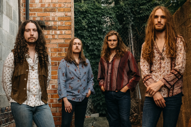 The Band Feel – Into the Sun Tour with Emily How at Carol’s Pub – Chicago, IL