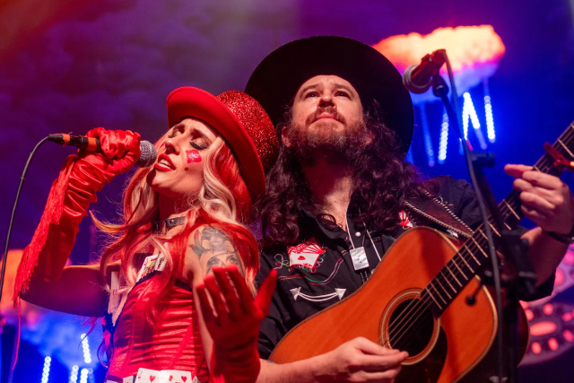 Fox & Bones with Wood Butcher and Justin Farren at Showdown Saloon – Portland, OR