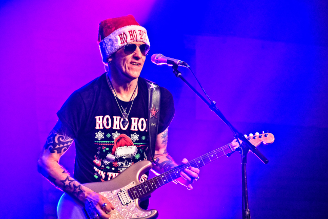 Gary Hoey's Rockin' Holiday Show