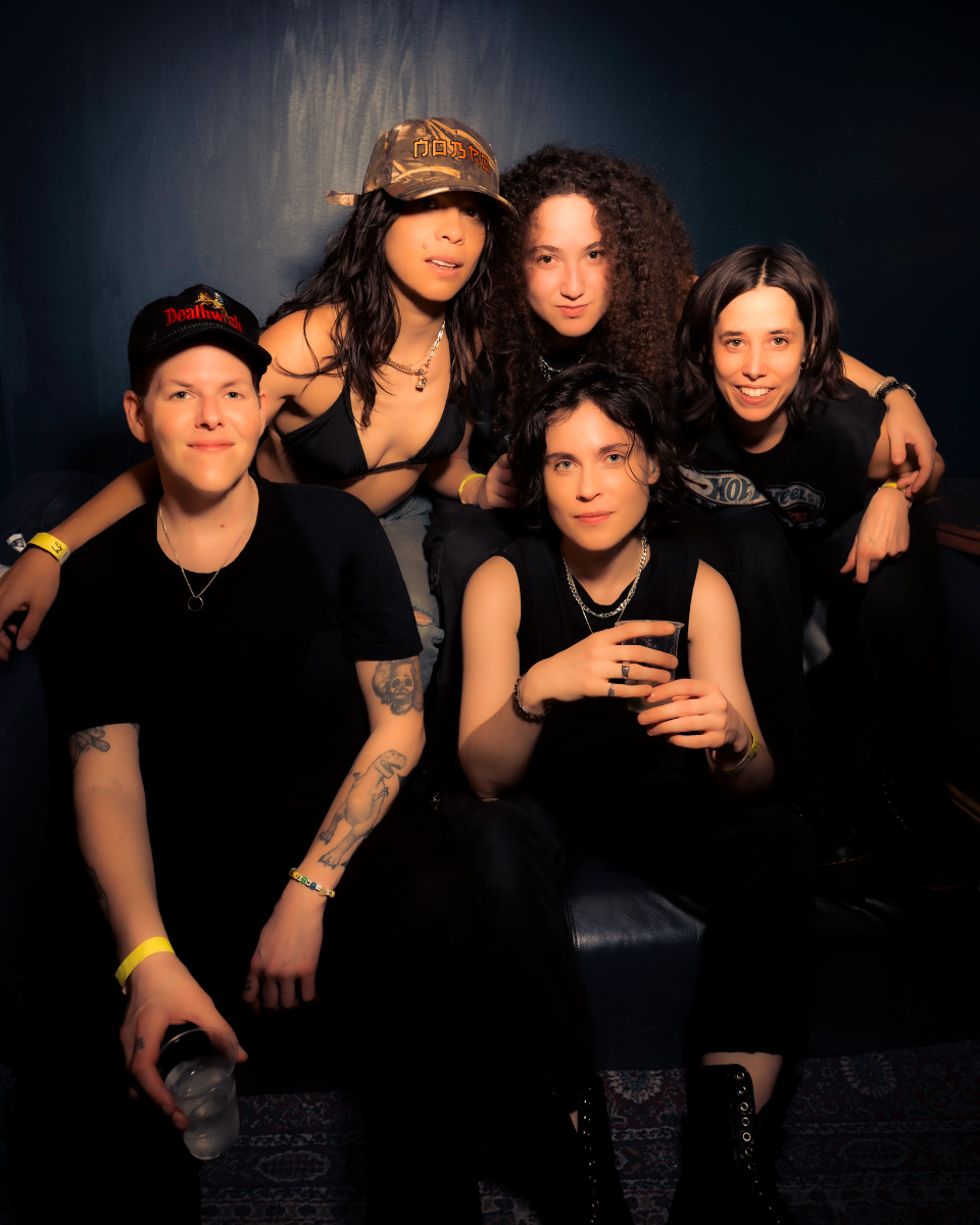 NOBRO, Neon Ghosthouse, Wet For Days