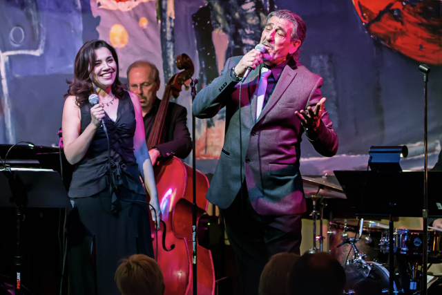 Paris Chansons: French Music at its best!