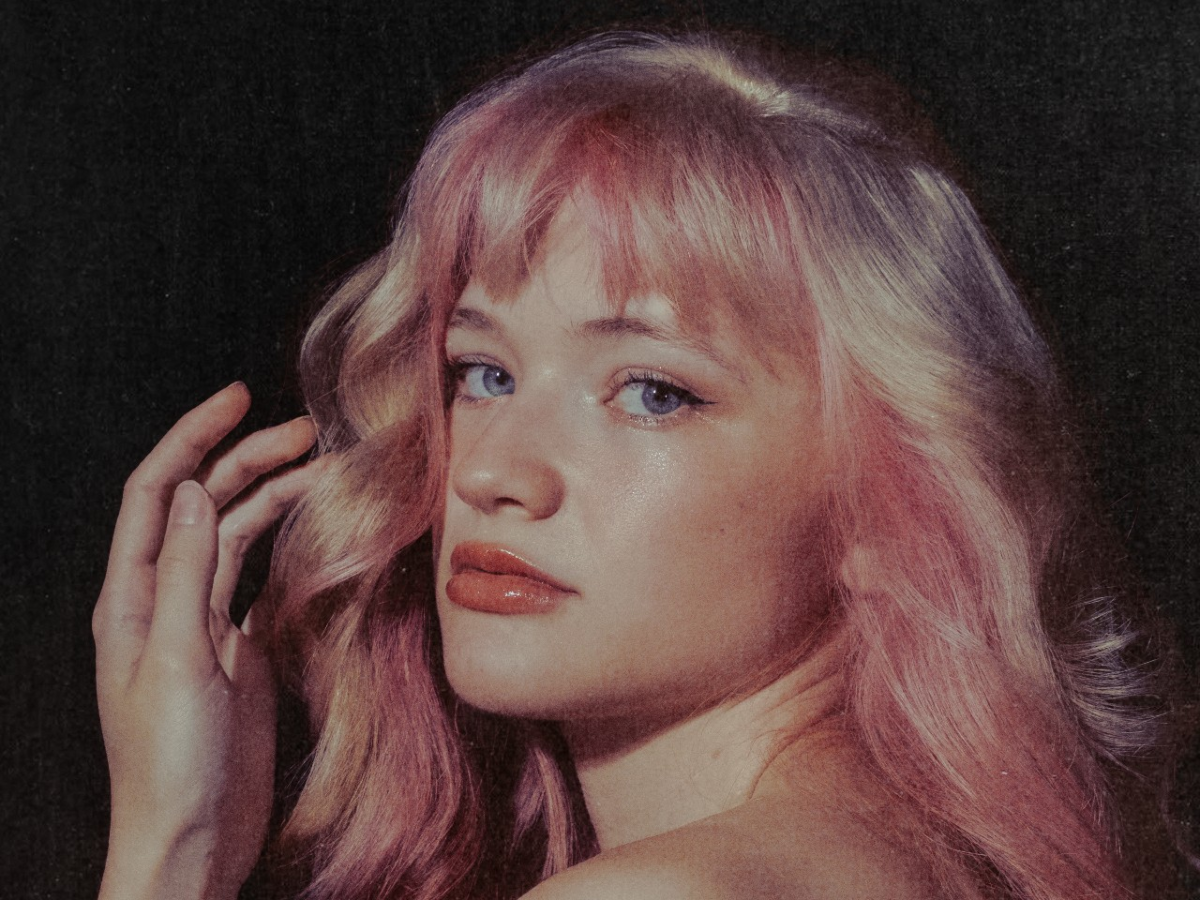 Ella Red