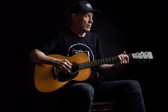 BACKSTAGE AT 3RD: Songs And Stories with Gordon Kennedy