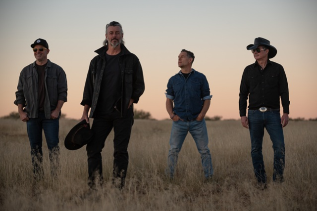 Roger Clyne & The Peacemakers