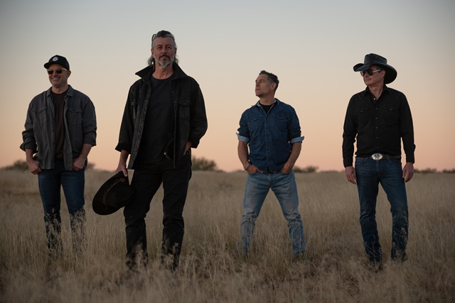 Roger Clyne & The Peacemakers