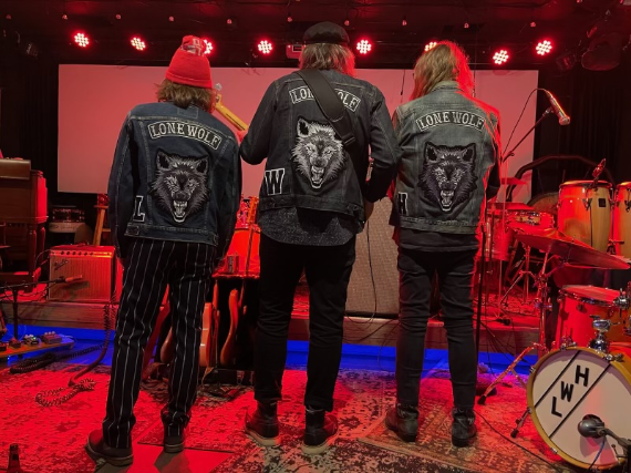 Happy Hour w/ Shane Piasecki & The Lone Wolf Hippies at Woodlands Tavern