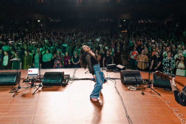 Presales to pub choir eyes up! 2026 us tour: members use these when buying pre-sale tickets