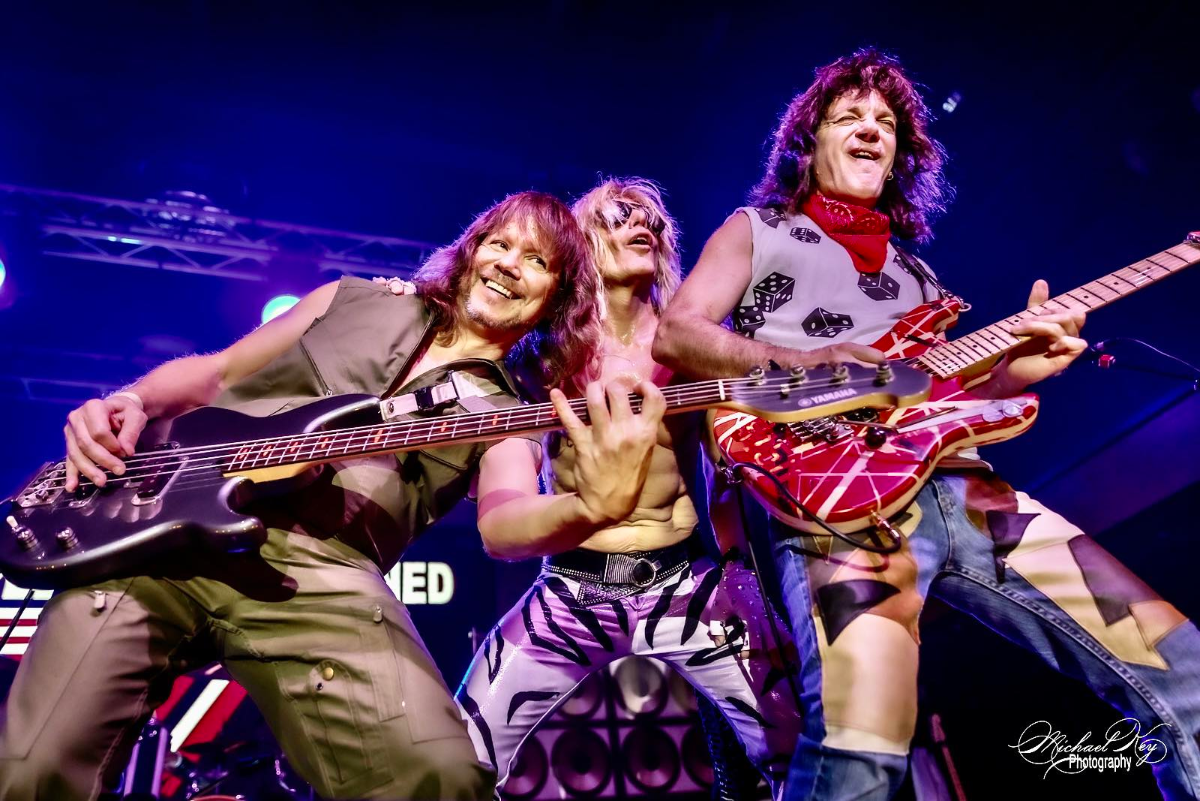 COMPLETELY UNCHAINED - The Ultimate Tribute to VAN HALEN