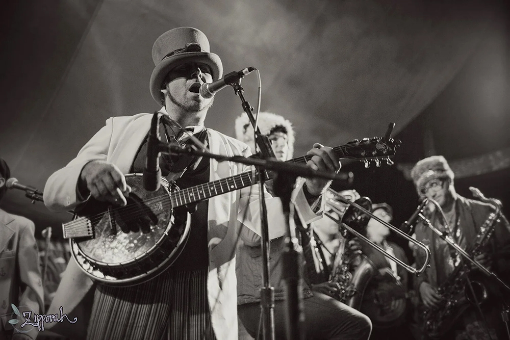 SALOON ENSEMBLE & CHARMING DISASTER with Jet Black Pearl | Event Image