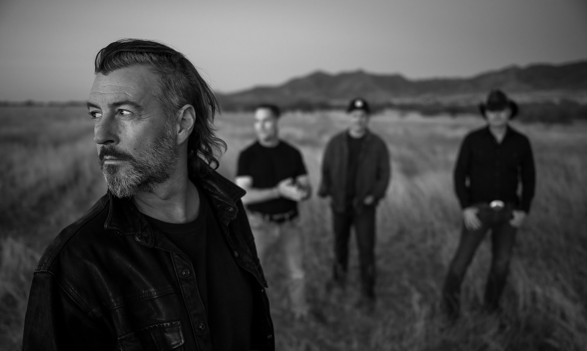 Roger Clyne and The Peacemakers w/ guests