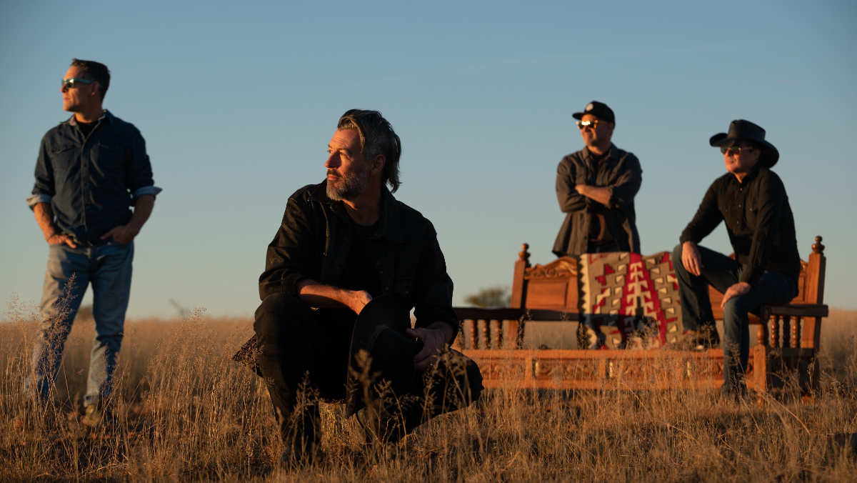 Magic Bag Presents: Roger Clyne & the Peacemakers