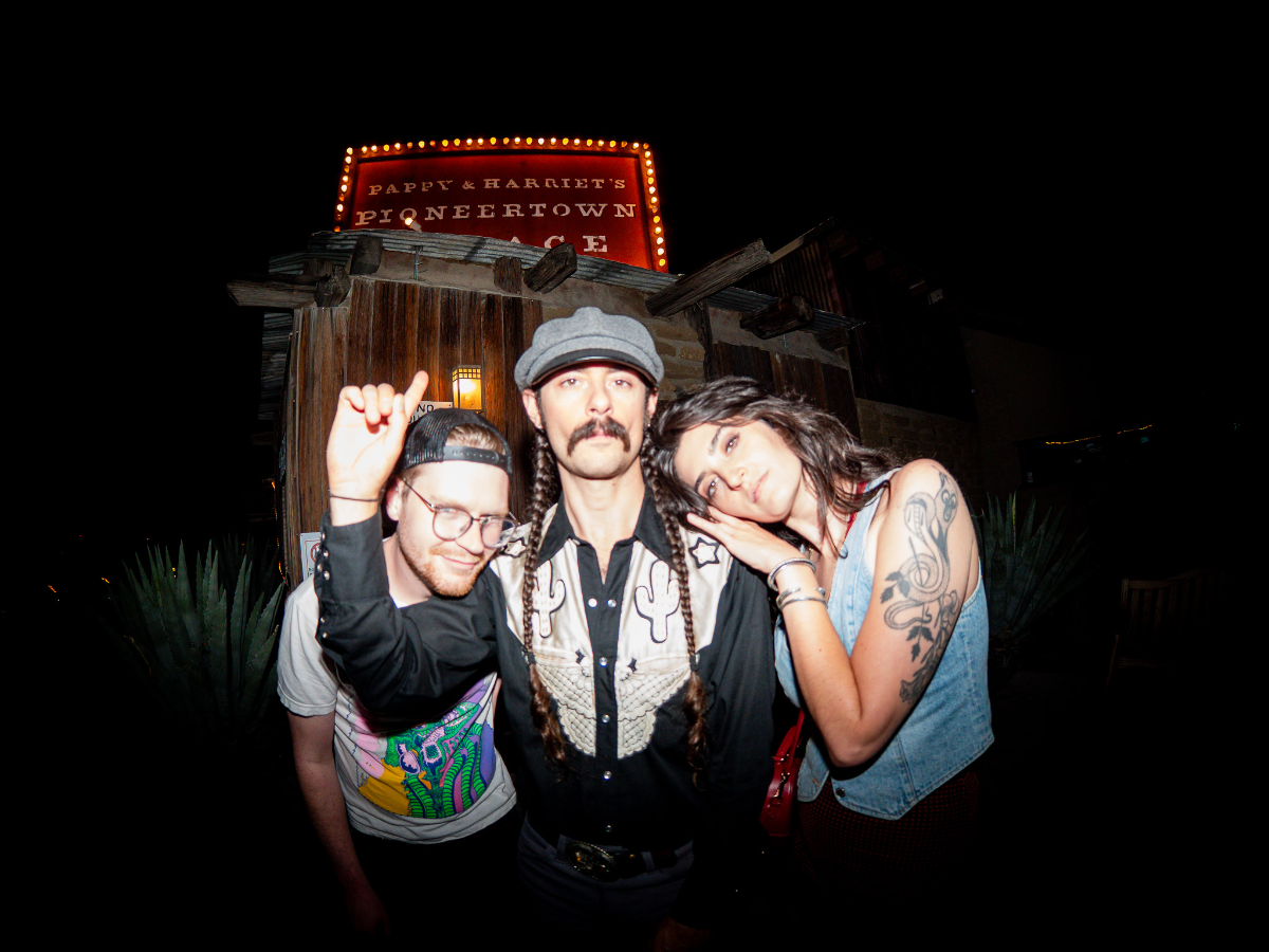 PINK FUZZ with Sun Blood Stories & Young Hunter