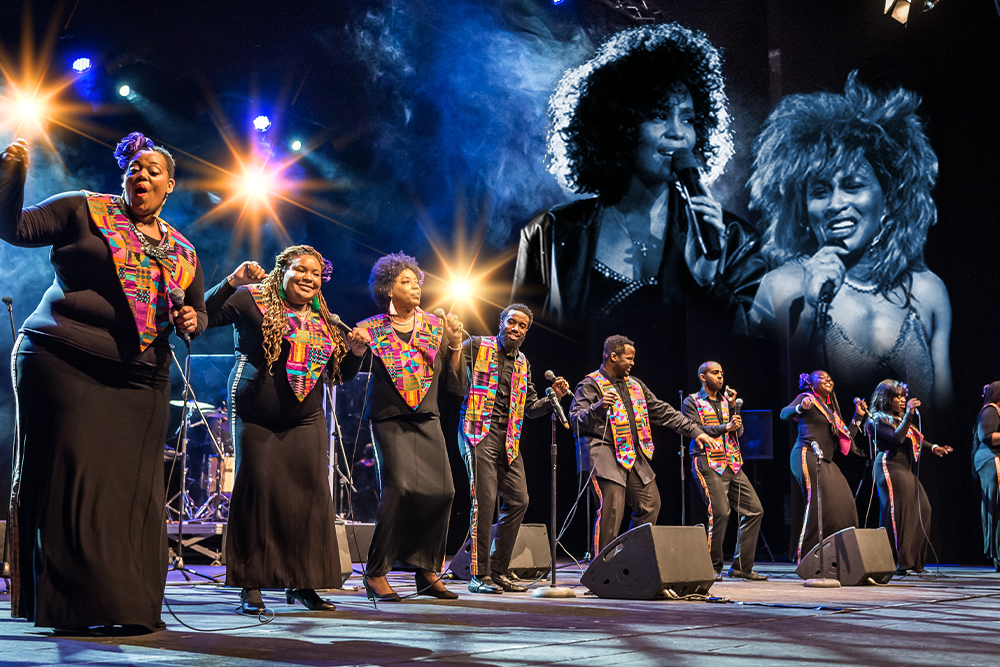 Harlem Gospel Choir - The Music Of Whitney Houston + Tina Turner