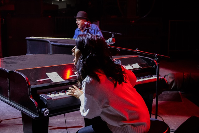 Tom Bagley's Dueling Pianos