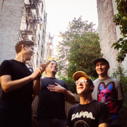 KNEEBODY Guest Brekky Boy