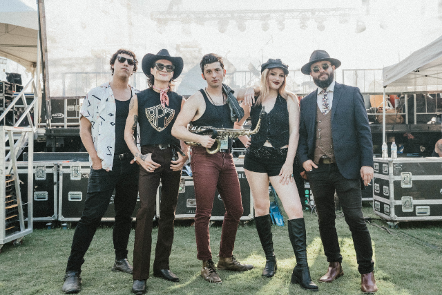 Nik Parr & The Selfless Lovers