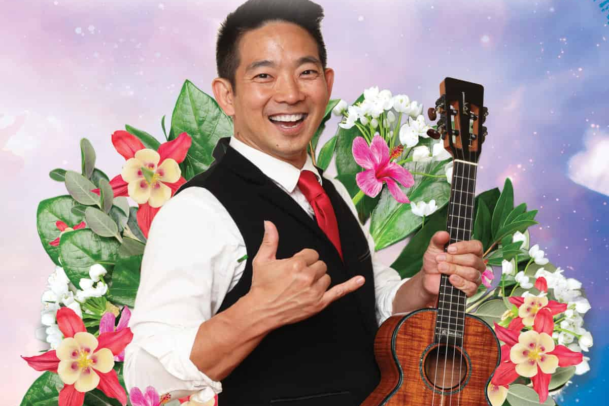 Jake Shimabukuro - Holidays In Hawaii ft. Jackson Waldhoff & Justin Kawika Yo...