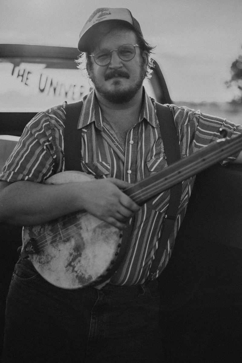 Willi Carlisle - The Universal Bubba Tour w/ Amelia Day