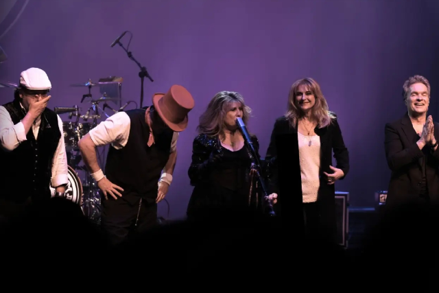 Fleetwood Mask: The Fleetwood Mac Tribute