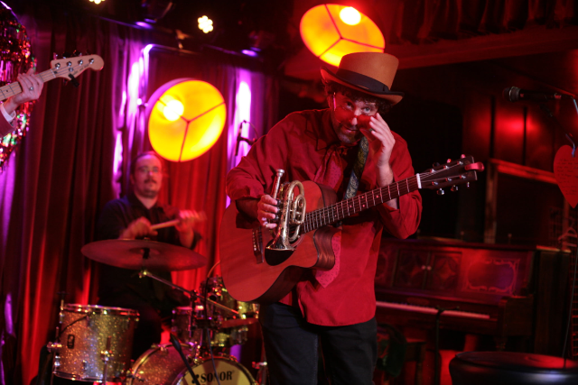 THE MIDNIGHT SHOW with Ringer & the Bells