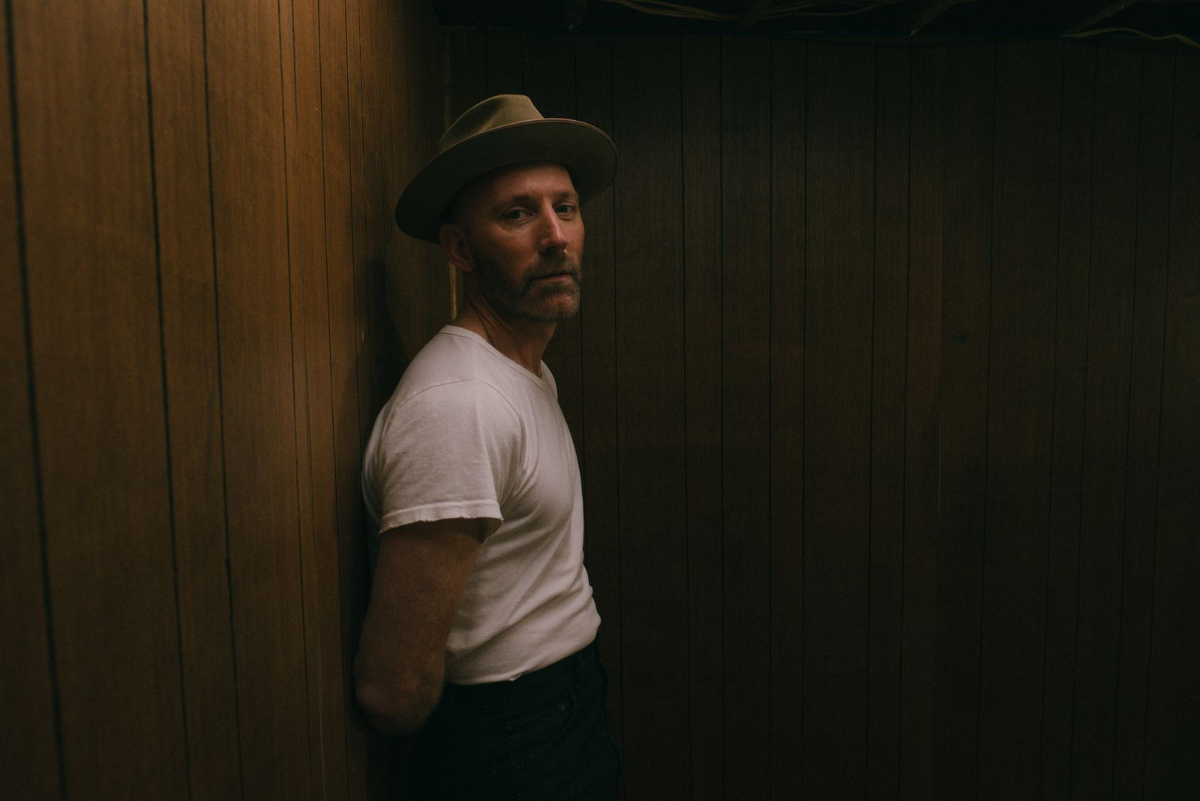 PRE-SALE: In The Round with Mat Kearney & friends