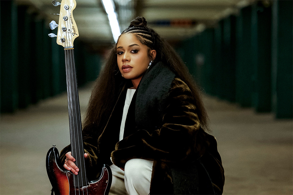 Aneesa Strings