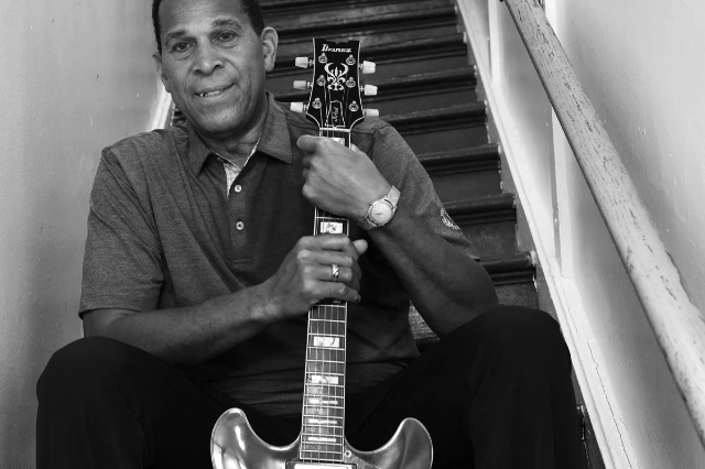 MELVIN TAYLOR Returns to FITZGERALDS Nightclub