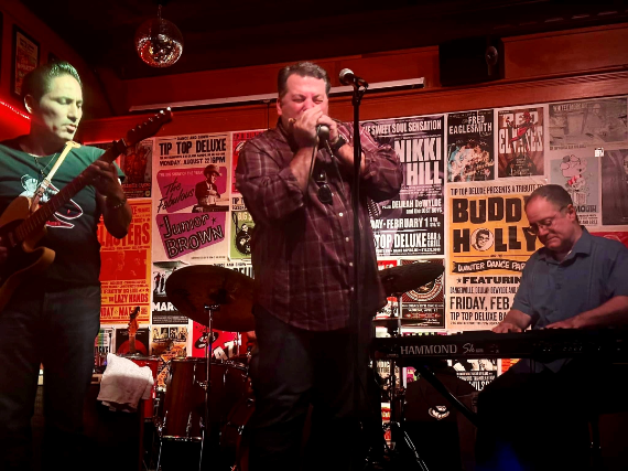 Hank Mowery and The Hawktones at Tip Top Deluxe Bar & Grill – Grand Rapids, MI