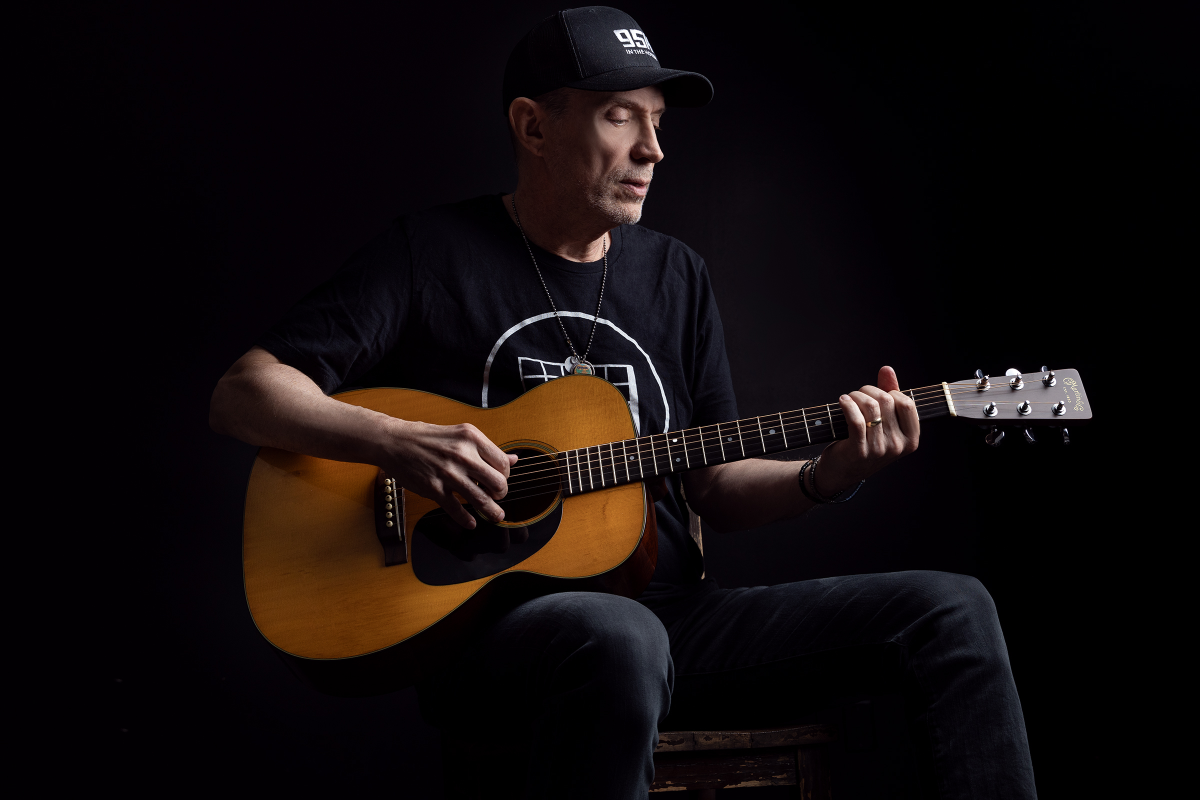 BACKSTAGE AT 3RD: Songs And Stories with Gordon Kennedy