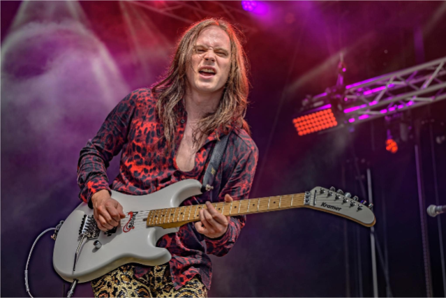 Deraps at The Token Lounge – Westland, MI
