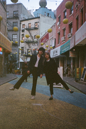 Chinese American Bear, Summer School, s é h e e