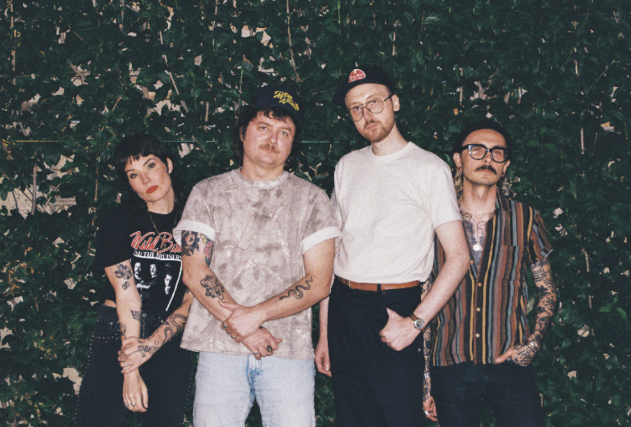 Saturday Night in the SIDEBAR w/ SPARKLE CARCASS!