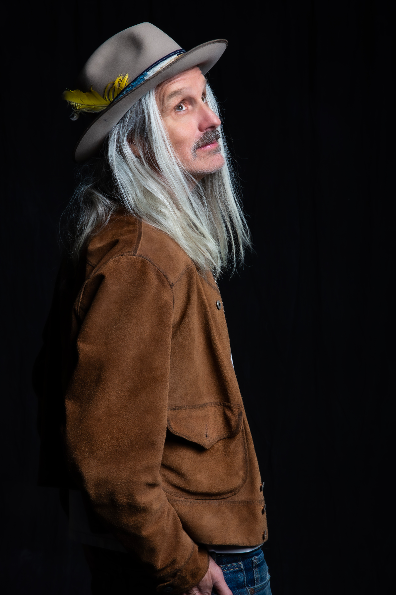 An Evening with Steve Poltz (partially seated)