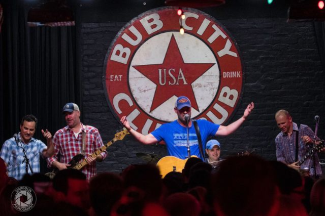 South of 80 at Carol’s Pub – Chicago, IL