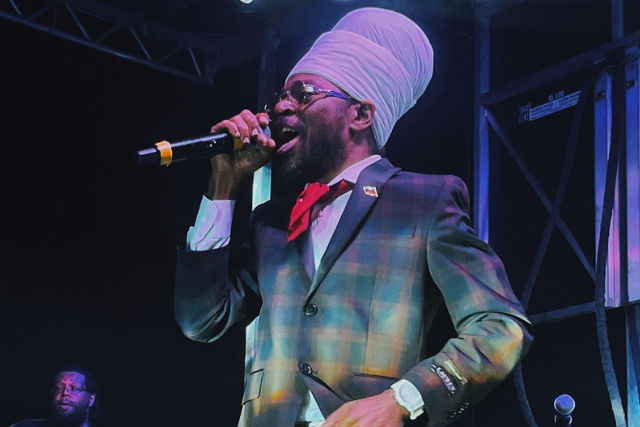 Reggae Sunday: Perfect Giddimani w/ Purity Attack Band