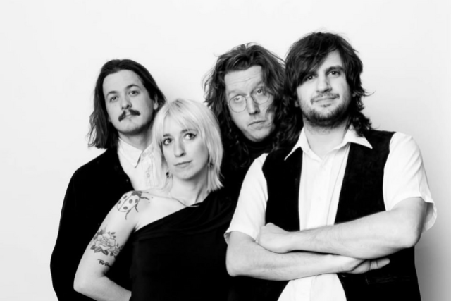 THE MINKS Rock the SIDEBAR!
