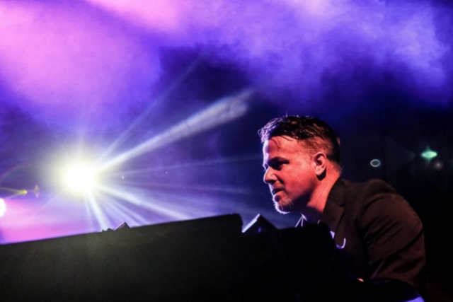 Billy Joel Tribute – The Stranger feat. Mike Santoro at Daryl’s House – Pawling, NY