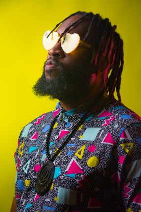 Image of Dame Drummer Image of Dame Drummer