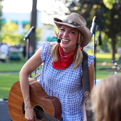 MISS JAMIE @ FITZGERALDS FREE FAMILY FALL FAIR!