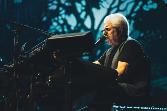 A Benefit for Richard Stekol ft. Michael McDonald with Honk