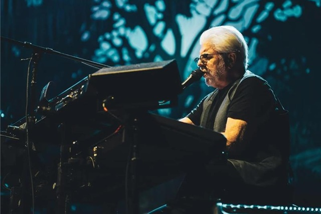 A Benefit for Richard Stekol ft. Michael McDonald with Honk