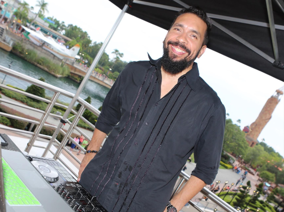 BRING YO VINYL WITH DJ ANGEL FROM THE MONSTER IN THE MORNING