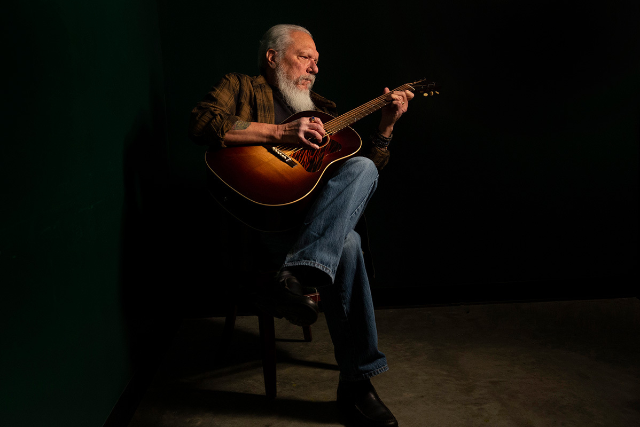 image of Jorma Kaukonen, John Hurlburt image of Jorma Kaukonen, John Hurlburt