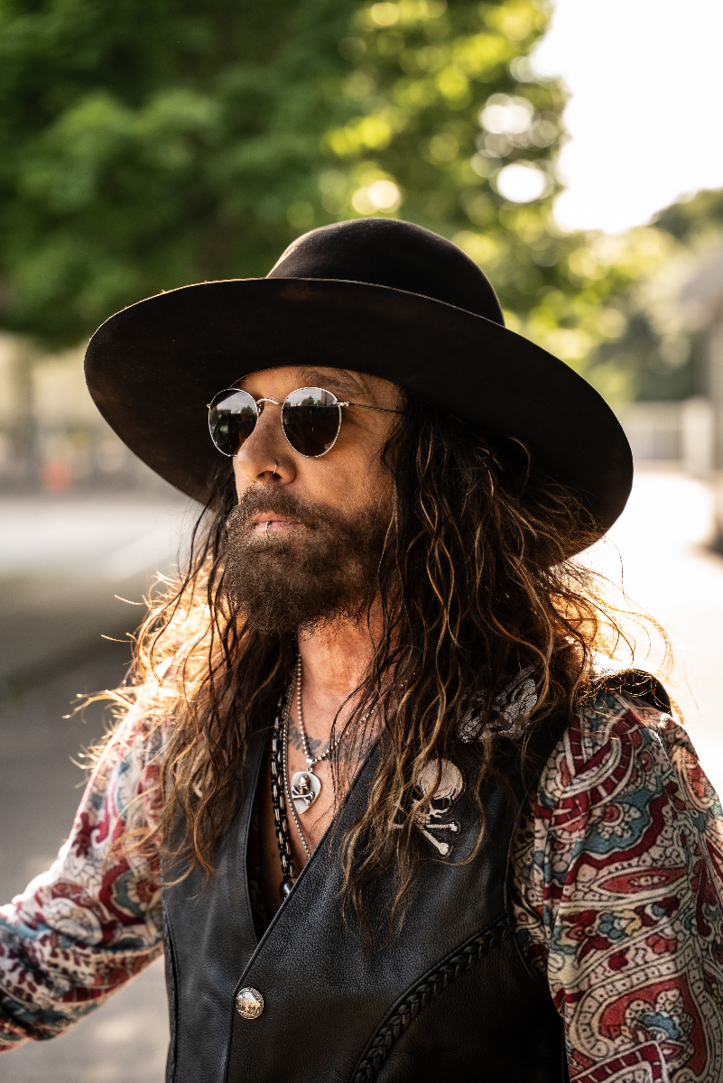 John Corabi w/ Cody Parks and The Dirty South