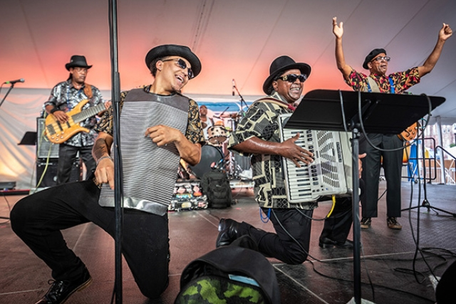Nathan & The Zydeco Cha Chas