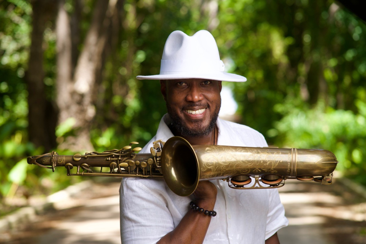 RING IN THE NEW YEAR WITH ELAN TROTMAN